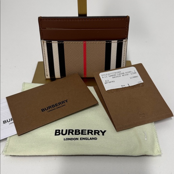 Burberry Sandon Archive Check Beige Card Holder Brown Leather Coated Canvas NWT - Picture 2 of 2